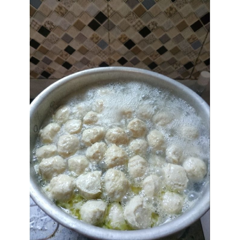 

BAKSO AYAM HOMEMADE ORIGINAL HALAL AREA SOLORAYA