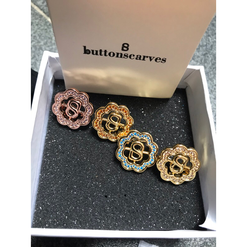 DAISY PETITE BROOCH BUTTONSCARVES X CHUPA CHUPS