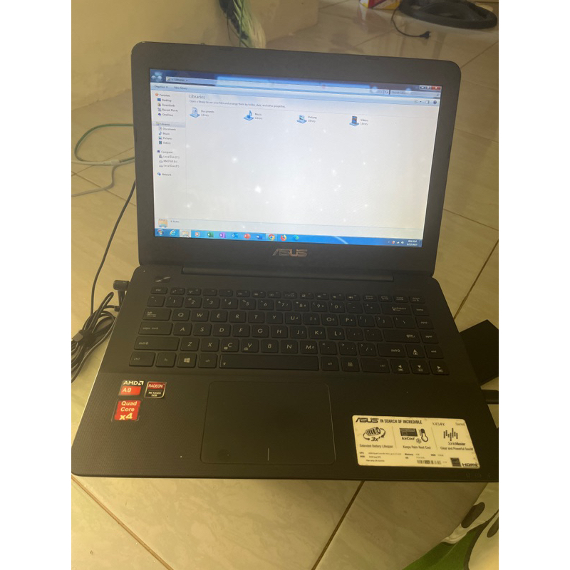 Laptop Asus AMD A8 Quad Core 128 SSD 4GB