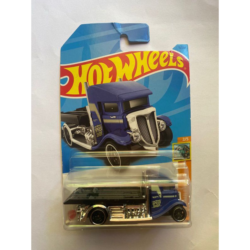 HOT WHEELS FAST-BED HAULER TRUCK TOWING