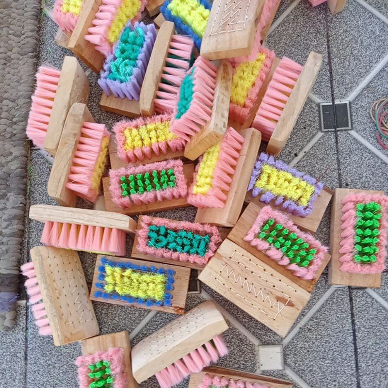 sikat baju,sepatu,bola