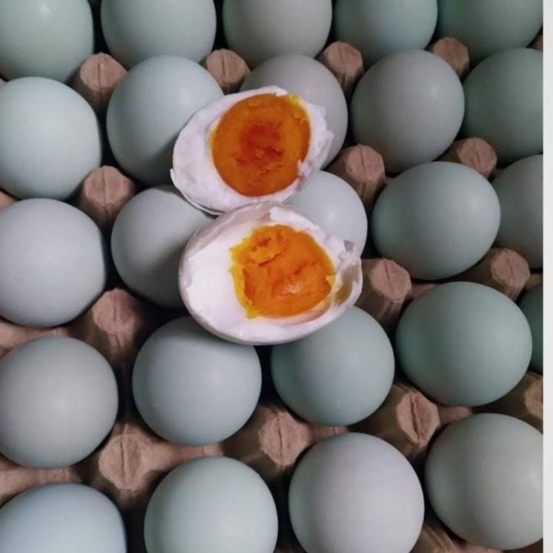 

Telur asin siap makan