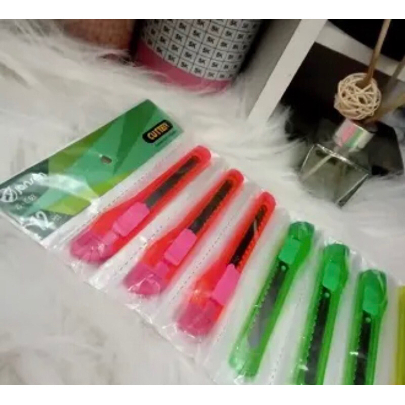 

Pisau Cutter tajam kecil Jansen JS-C03