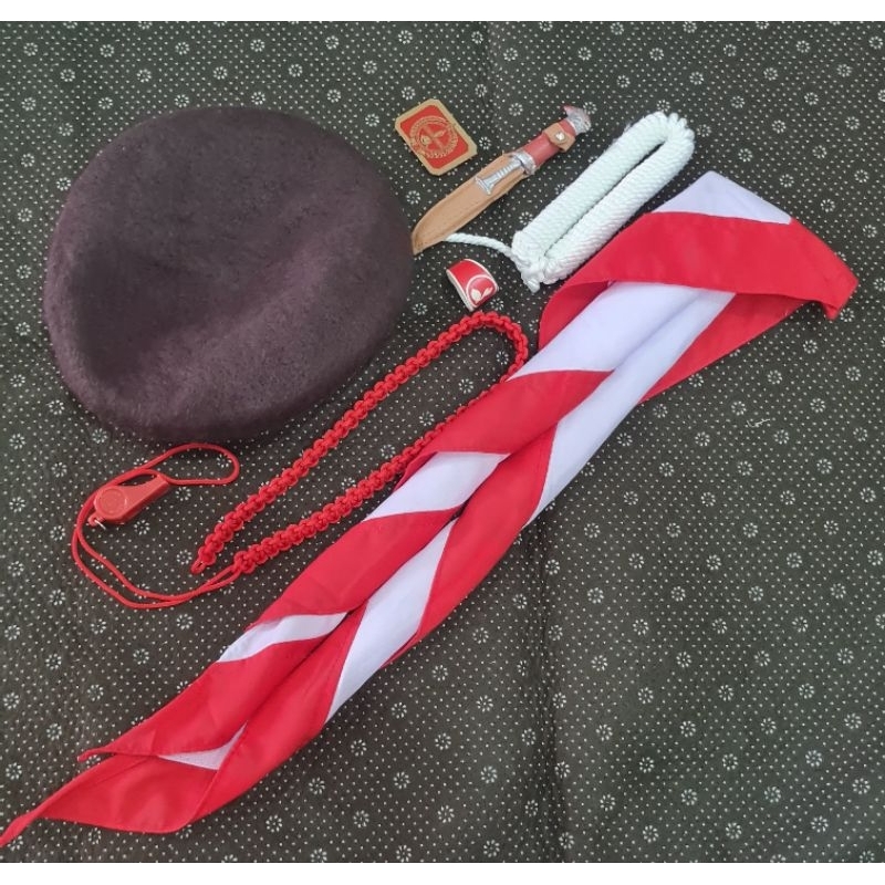 perlengkapan pramuka untuk anak SD