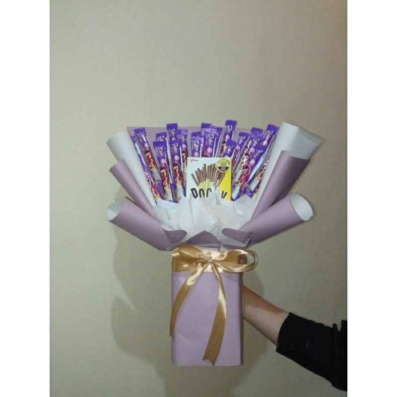 

BUCKET SNACK HADIAH WISUDA