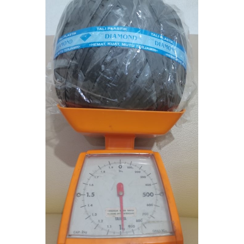 

Tali Rafia Warna Hitam berat asli 1Kg 1000 Gram cap diamond