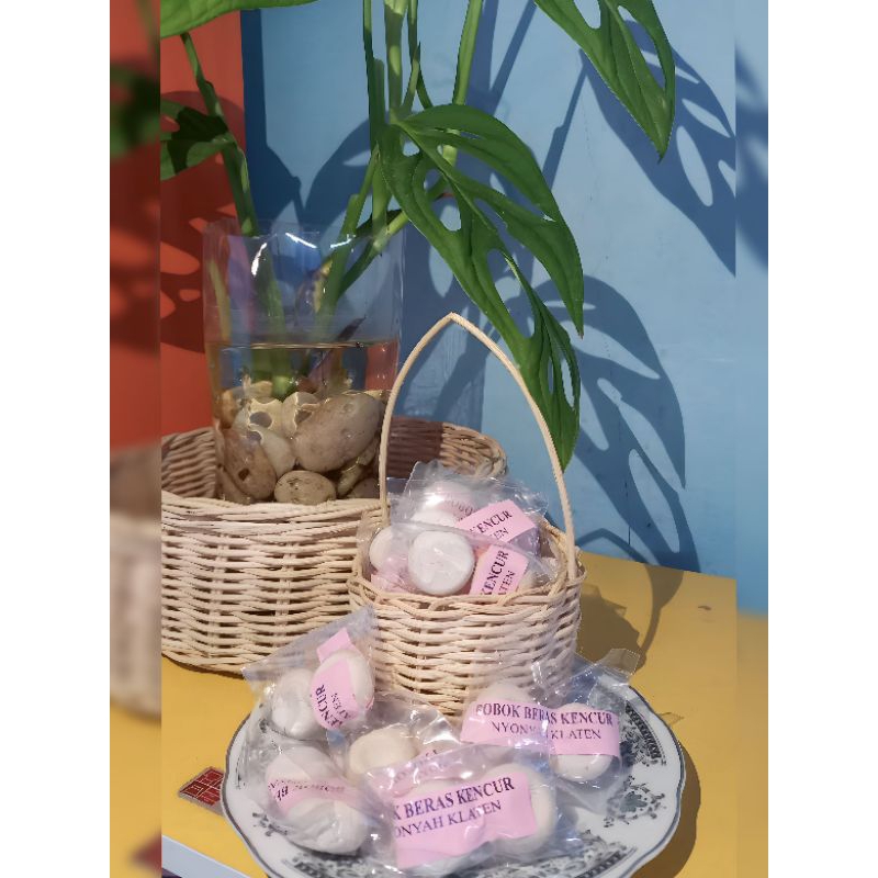 

BOBOK BERAS KENCUR/BEDAK BERAS KENCUR NY.KLATEN