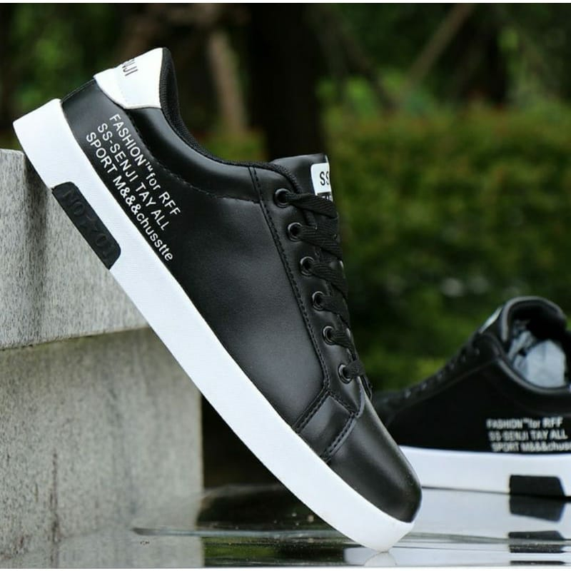 elm.co [COD] Sepatu pria Sneakers Putih &amp; Hitam sepatu olah raga pria ss.senji terlaris sepatu Pria casual senji hitam