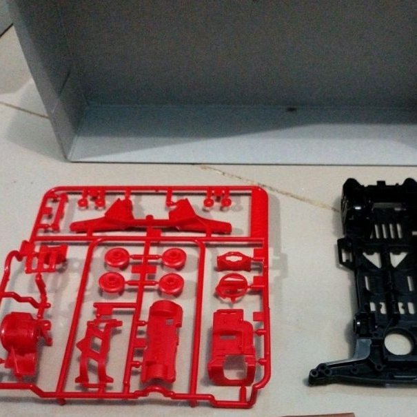 Tamiya Casis Chassis Super 2 S2 PC-ABS + Gearbox Merah