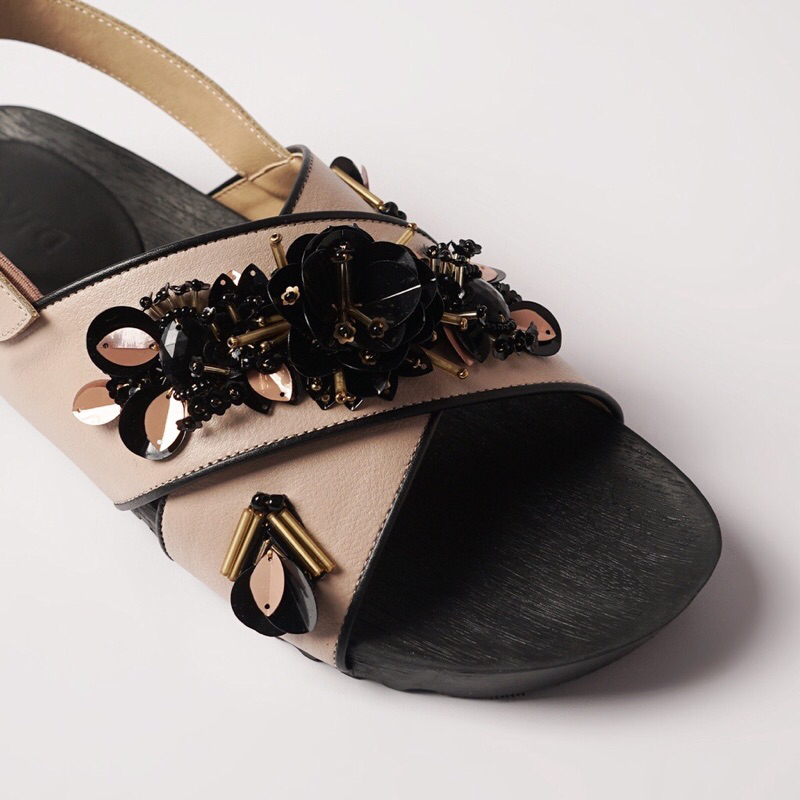 PVRA Sandal Wanita Cavvami Nude Black Signature