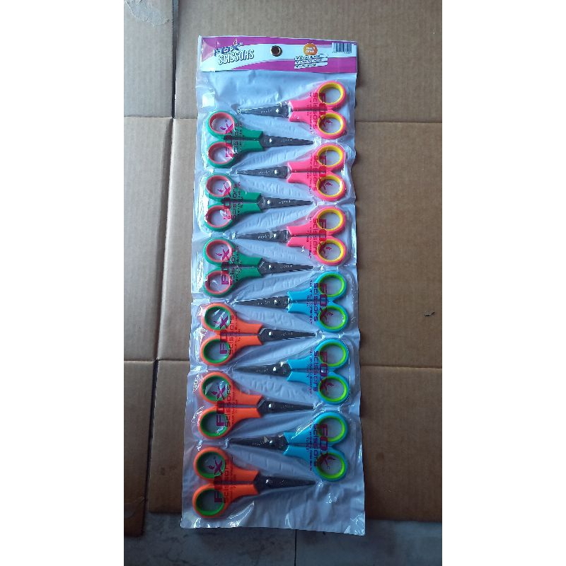 

gunting kecil serbaguna 1renteng 12pcs