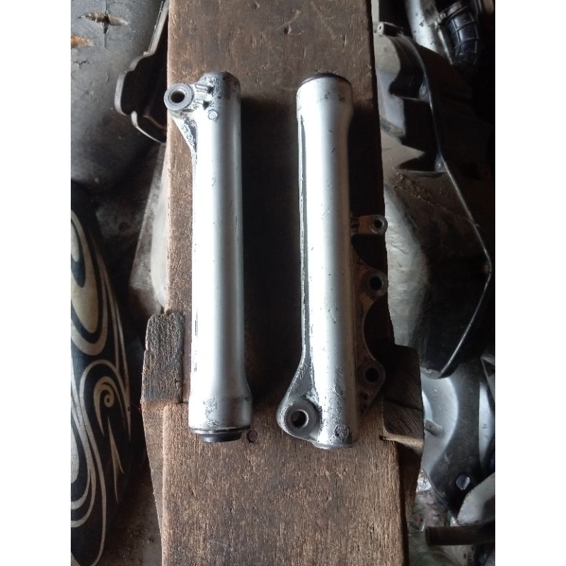 tabung bottom shock shock depan Yamaha Jupiter z lamah original