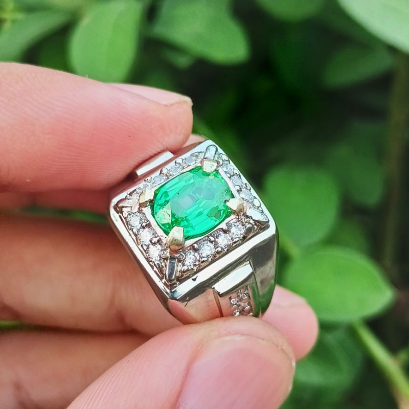 Cincin batu permata Aquamarine cutting