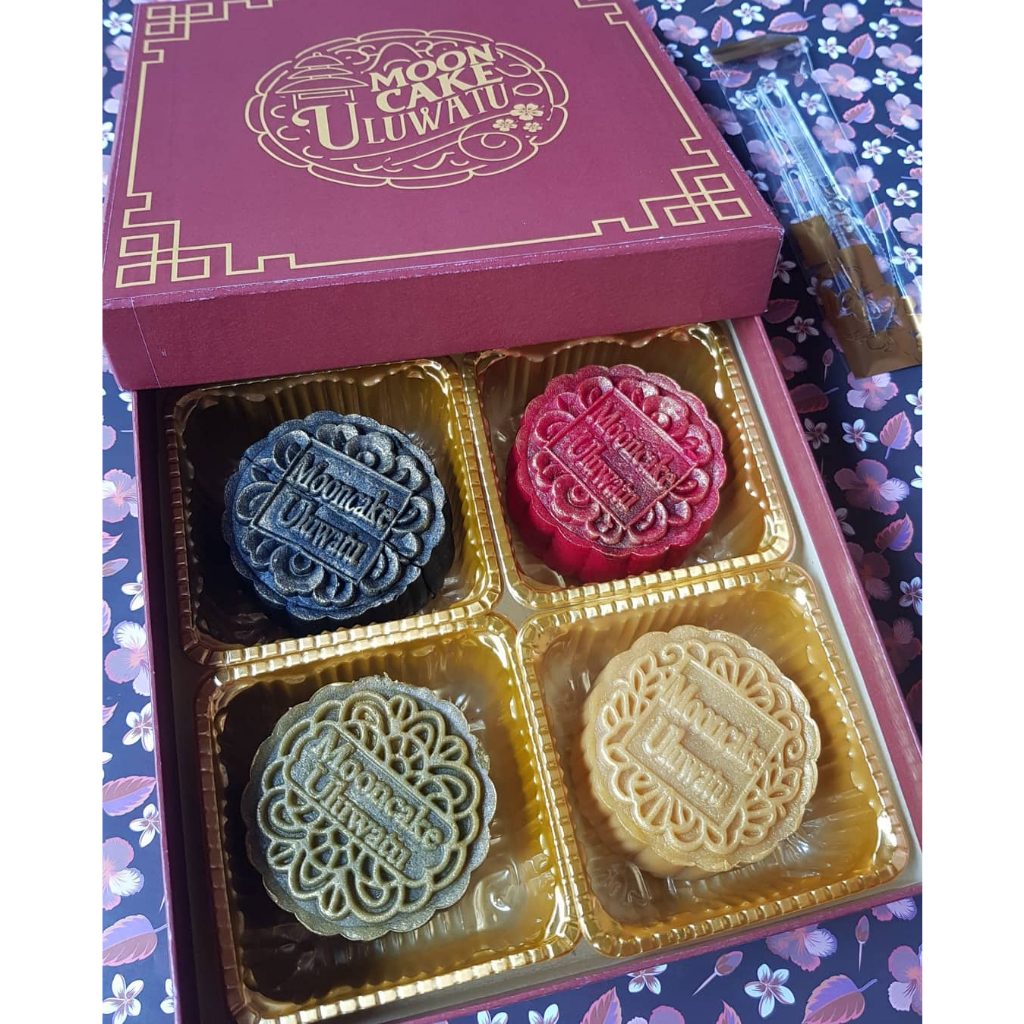 

Mooncake Uluwatu Mix isi 4 Telur Asin