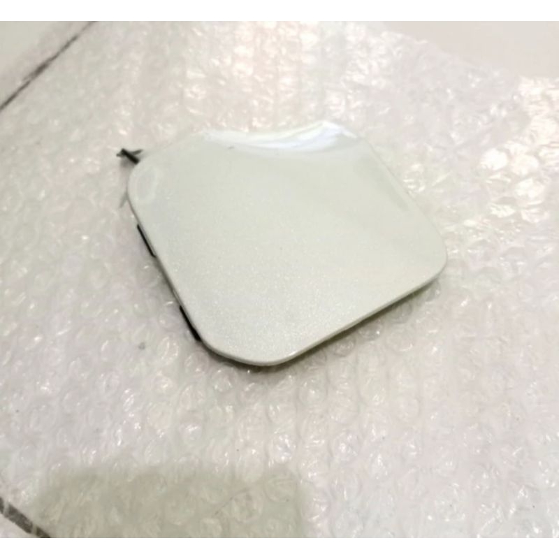 tutup derek towing bemper depan mobil inova zenix