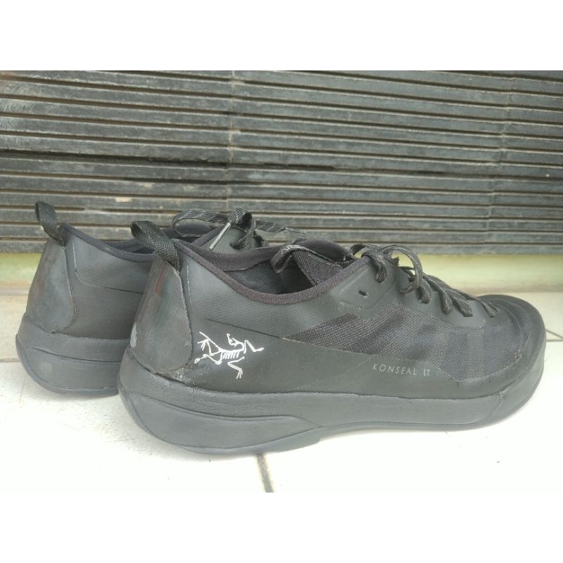 Sepatu Arcteryx