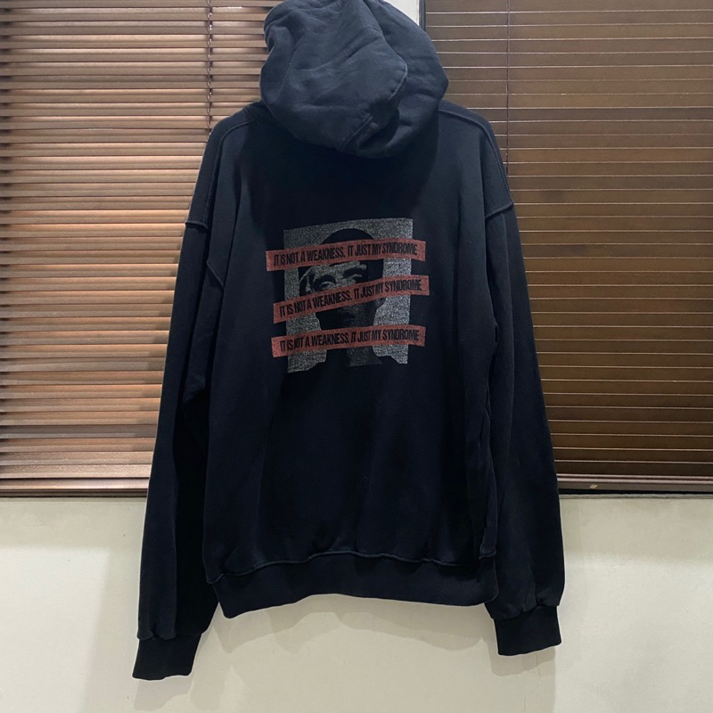 Hoodie Ona Basement Jungkook BTS Not a Weakness Just My Syndrome | Covernat Vivastudio Kirsh Ambler 