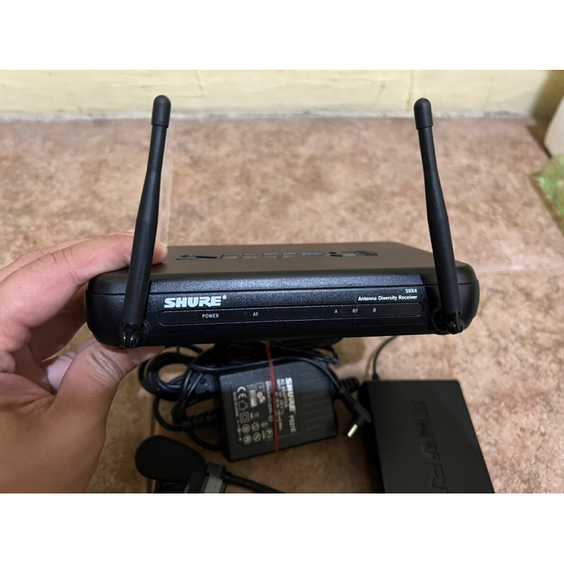 Shure SVX Mic Wireless Microphone Saxophone PG31