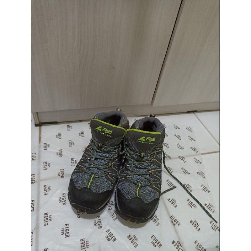 Sepatu outdoor Rei derment waterproof original