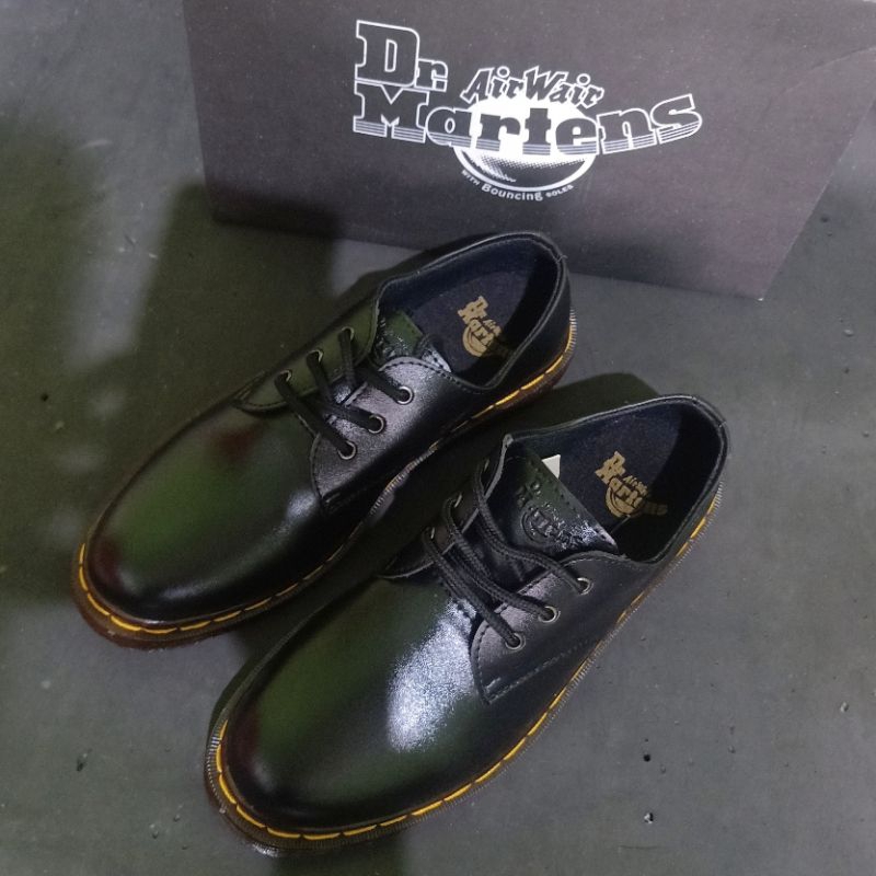 sepatu dr martens 3hole low unisex work pria dan wanita.sepatu docmart.sepatu terlaris