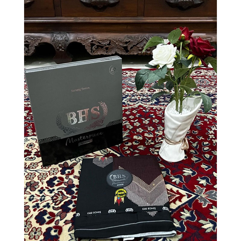 Sarung BHS Masterpiece Silver Songket Motif SGW Hitam Merah
