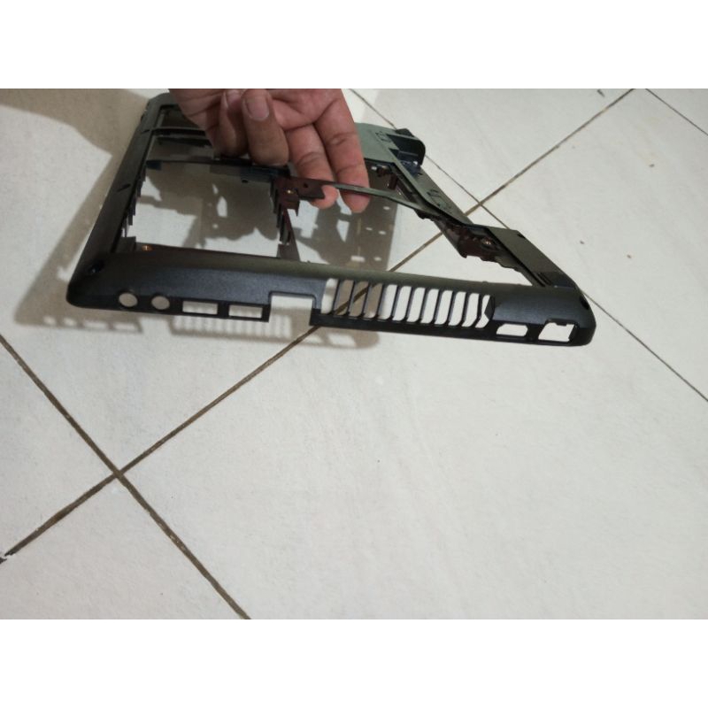 casing case bawah bottom lenovo ideapad y470 y471