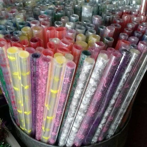 

PLASTIK BENING ATAU MOTIF UNTUK BUNGKUS KADO PER LEMBAR