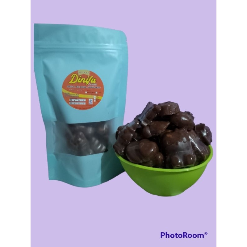 

coklat isi kacang mede