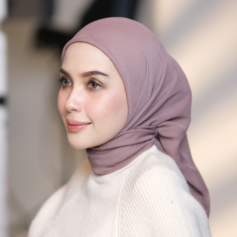 HIJAB SEGIEMPAT BELLA SQUARE FULL 50 WARNA/ KERUDUNG SEGI EMPAT BELLA SQUARE FULL WARNA