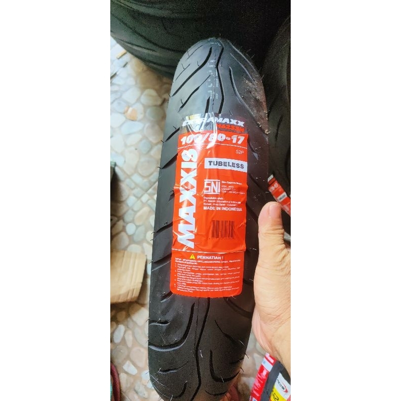 Ban Maxxis extramax UK 100/80/17 tubles