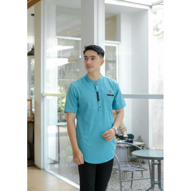 Kemeja Koko Pria Lengan Pendek Warna Biru muda