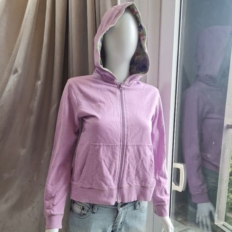 Jaket wanita / remaja perempuan merk CROCS size M lavender bordir Helo Kitty  preloved