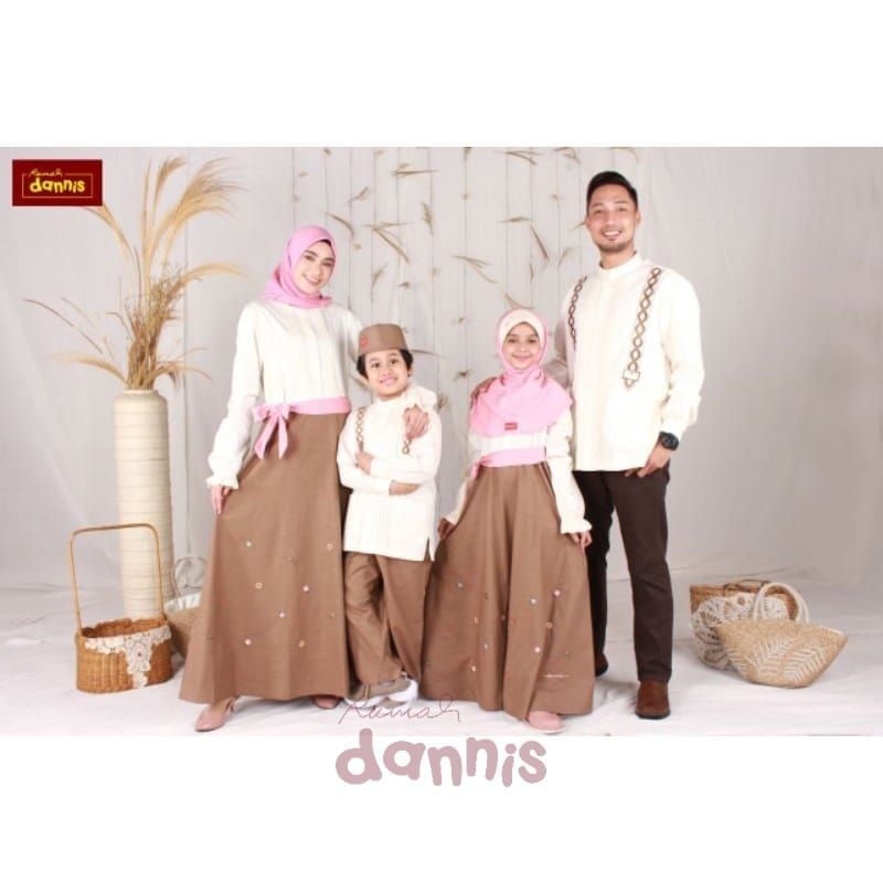 LAPAKNYAI ABAYA DANNIS SARIMBIT D Royal