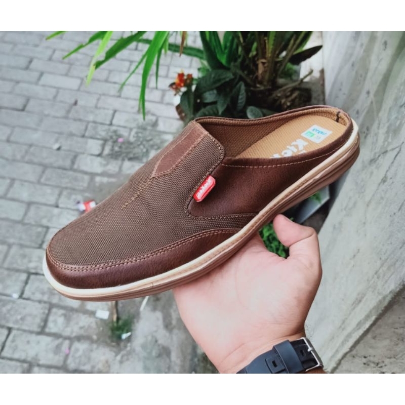 kickers / sepatu coklat / slop pria kasual Kicker fashion slipon