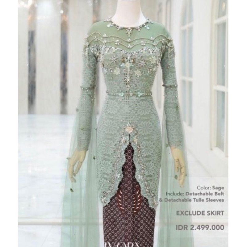 Ivory studio kebaya preloved