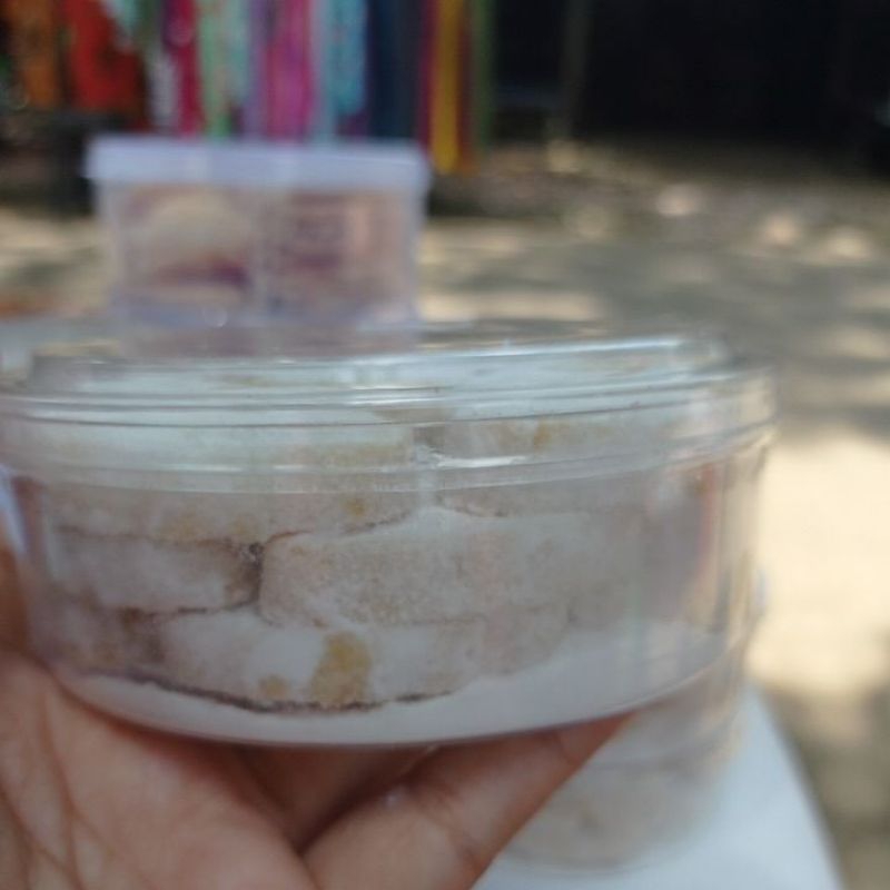 

Kue Putri Salju
