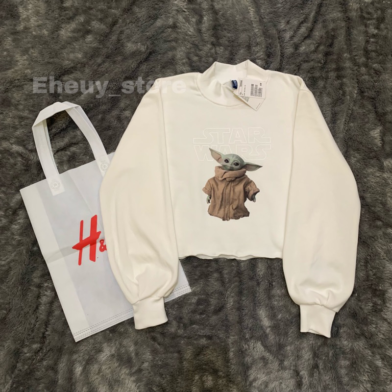 Crop Sweater STARWARS HM Original Broken White Crewneck Crop Wanita soft cream