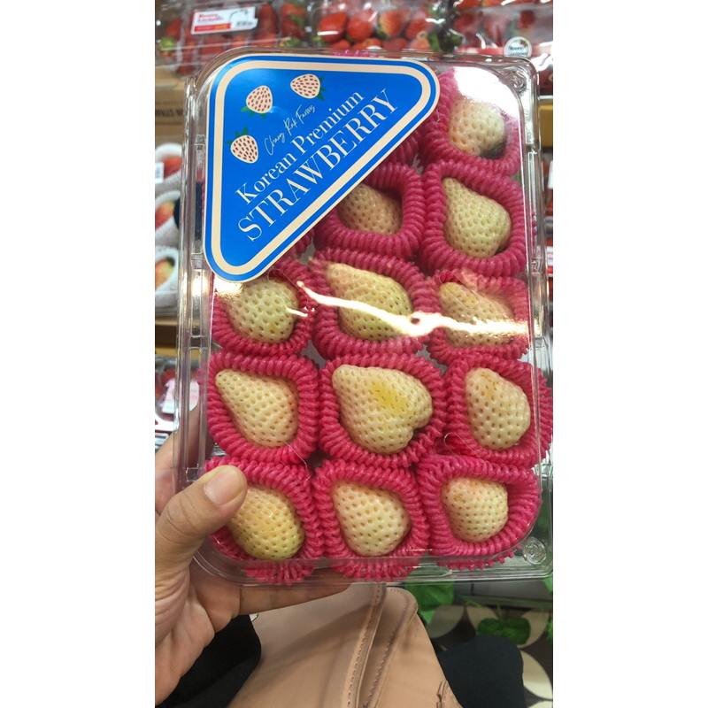 

Strawberry Korea White Premium 350 gr / pack