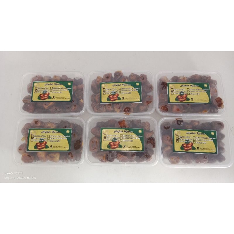 

Kurma Sukkari Al-Qassim Kemasan 1 Kg