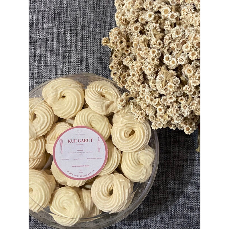 

KUE GARUT SUSU SPECIAL KUE LEBARAN ENAK