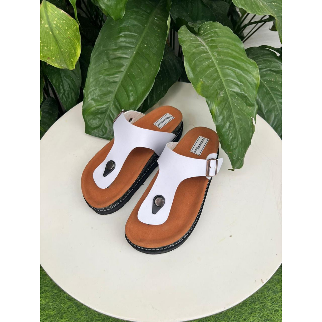 Sandal kasual pria/wanita volkerfootwear shaka putih