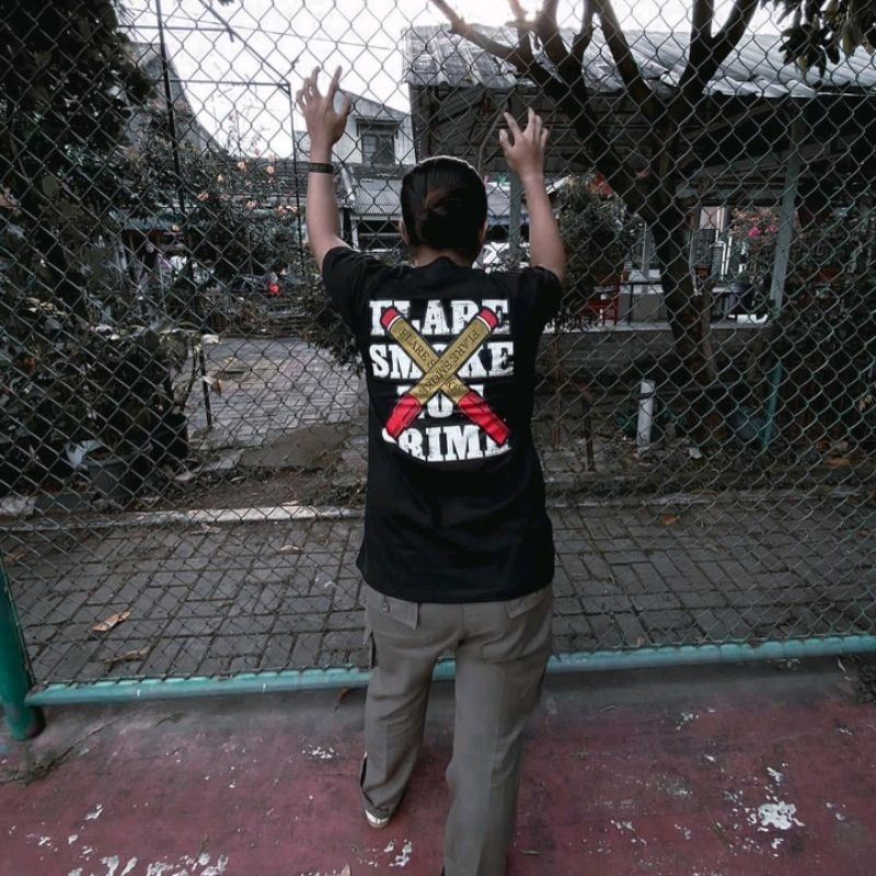 Kaos Flare and Smoke not Crime