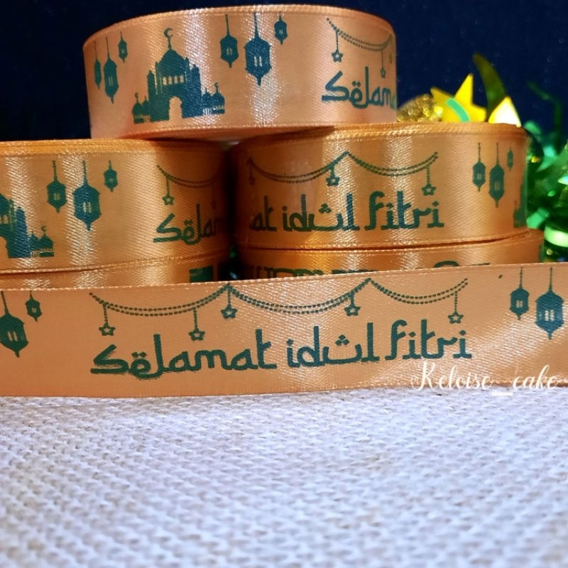 

PITA SATIN IDUL FITRI WARNA COKLAT TERANG/GOLD LEBAR 2.5 CM