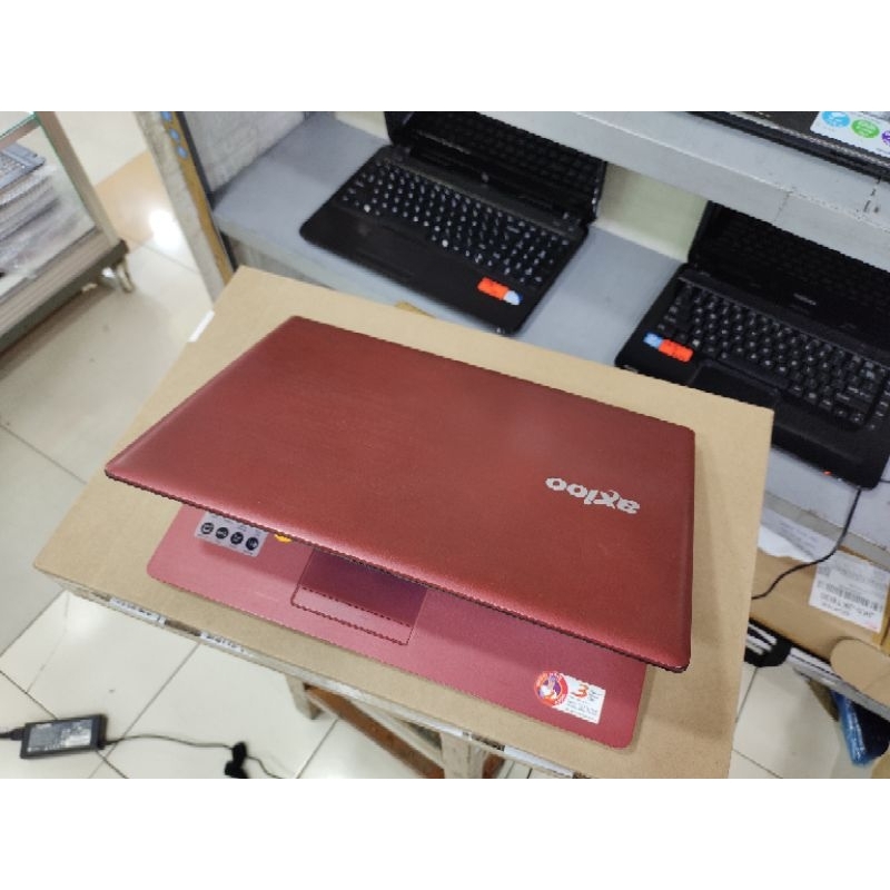 Laptop Leptop Axioo Neon RAM 2GB HDD 500GB Siap Pakai