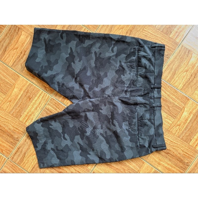 Uniqlo Shorts Camo Polyester