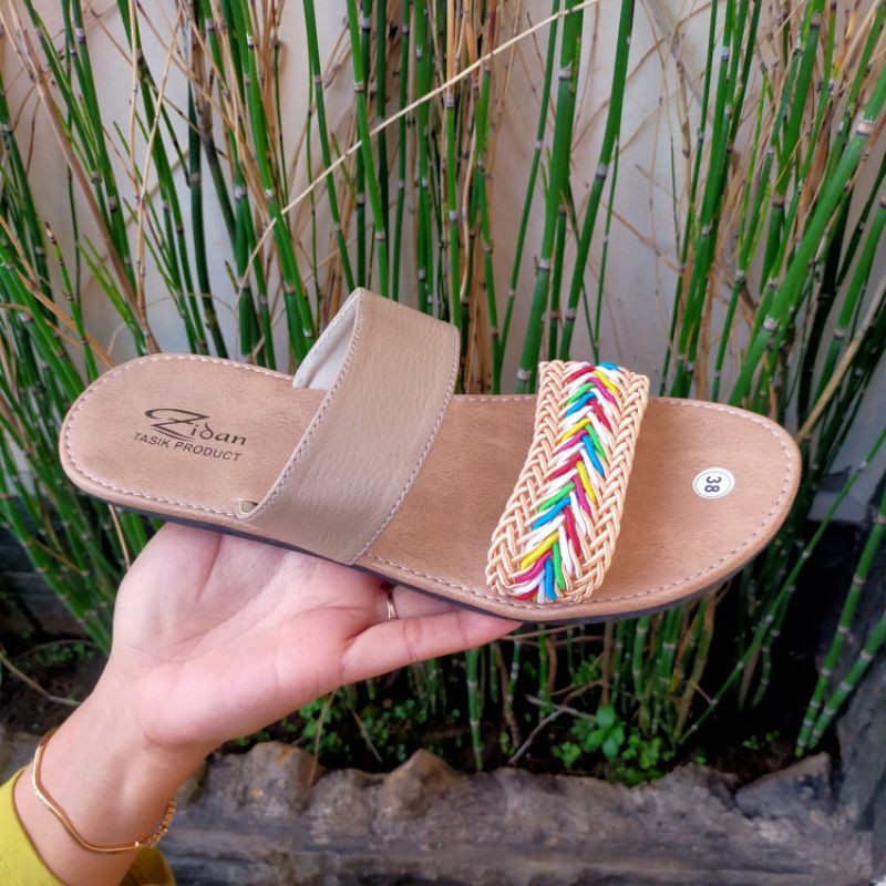 Sandal Kulit Wanita Slop Slide Flat Nonslip Motif Ban Dua