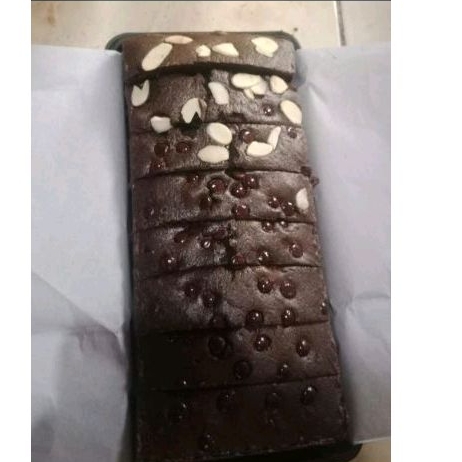 

BROWNIES COKLAT PREMIUM LEMBUT TAHAN LAMA TANPA ADA BAHAN BAHAYA ASLI 100% GULA ASLI DAN BAHAN DASAR YANG PREMIUM