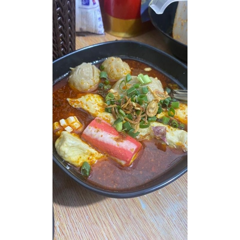 

Seblak topping Komplit pedes