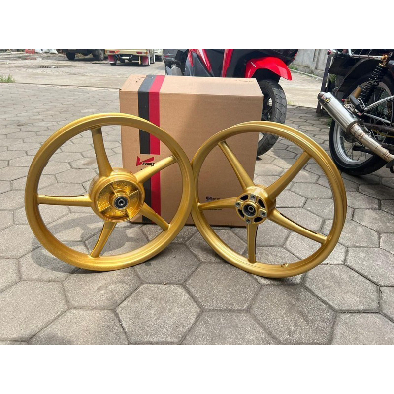 VELG REPLIKA RCB V ROSSI