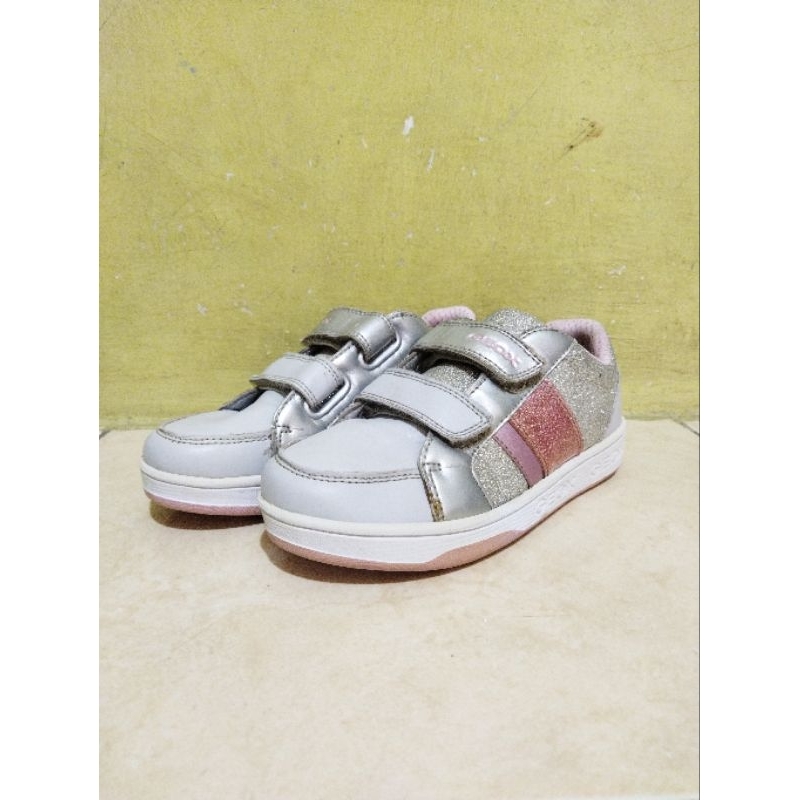 Sepatu Geox respira anak original